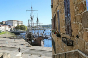 RiverSide Old Town large Charming Apartment
